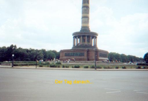 Die Siegess�ule am Sonntag nach der Loveparade!